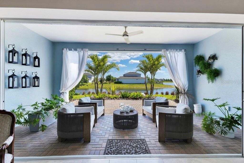 Image 14 of property listing at 13831 TYBEE BEACH LANE, Orlando, FL 32827