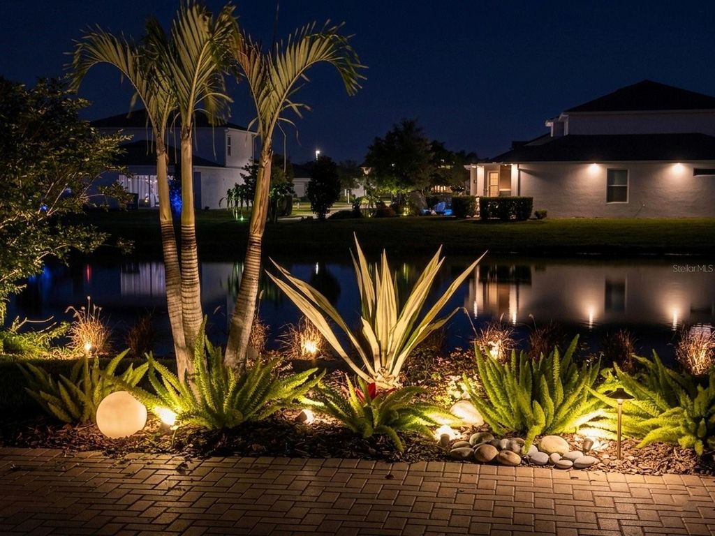 Image 35 of property listing at 13831 TYBEE BEACH LANE, Orlando, FL 32827