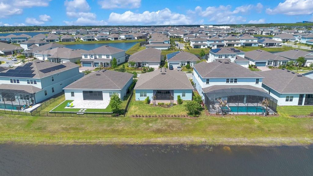 Image 37 of property listing at 13831 TYBEE BEACH LANE, Orlando, FL 32827