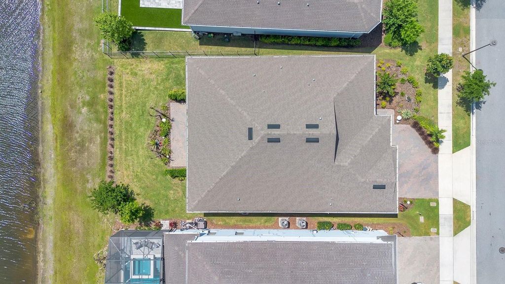 Image 38 of property listing at 13831 TYBEE BEACH LANE, Orlando, FL 32827