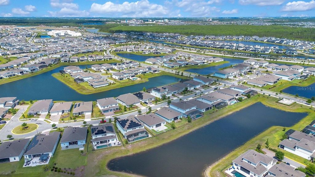 Image 39 of property listing at 13831 TYBEE BEACH LANE, Orlando, FL 32827