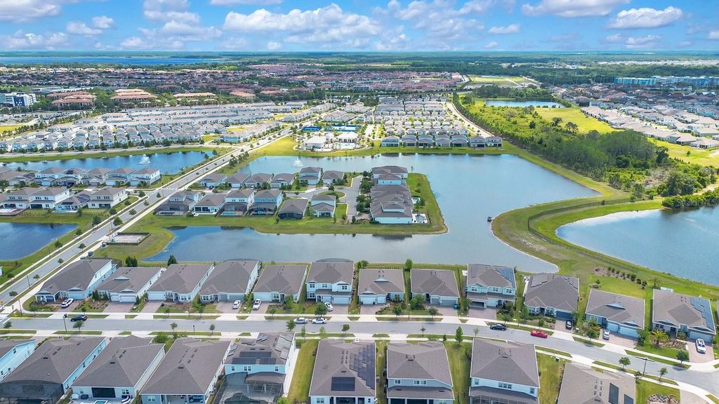Image 40 of property listing at 13831 TYBEE BEACH LANE, Orlando, FL 32827