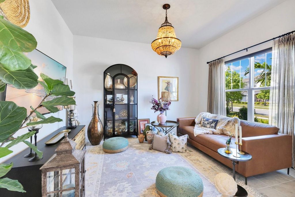 Image 5 of property listing at 13831 TYBEE BEACH LANE, Orlando, FL 32827