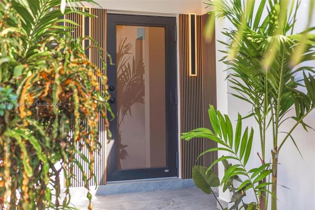 751 NE 80th St, Miami, FL 33138