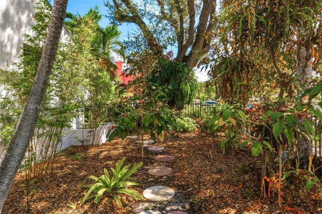 751 NE 80th St, Miami, FL 33138