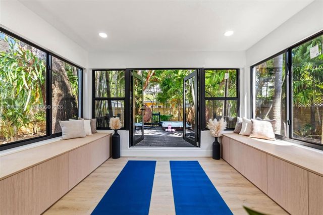 751 NE 80th St, Miami, FL 33138