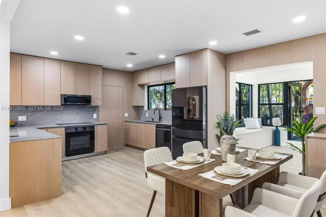 751 NE 80th St, Miami, FL 33138