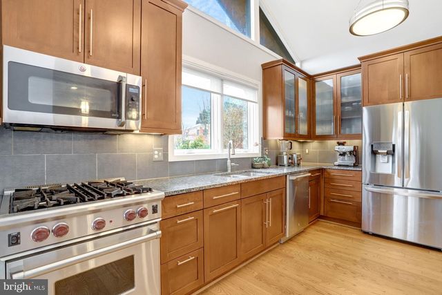 4715 38TH ST N, Arlington, VA 22207