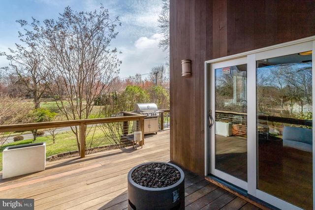 4715 38TH ST N, Arlington, VA 22207