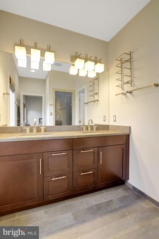 4715 38TH ST N, Arlington, VA 22207