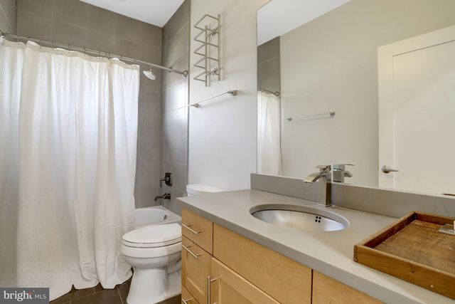 4715 38TH ST N, Arlington, VA 22207