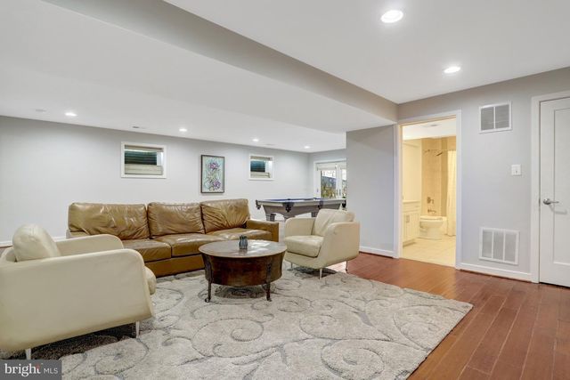 4715 38TH ST N, Arlington, VA 22207