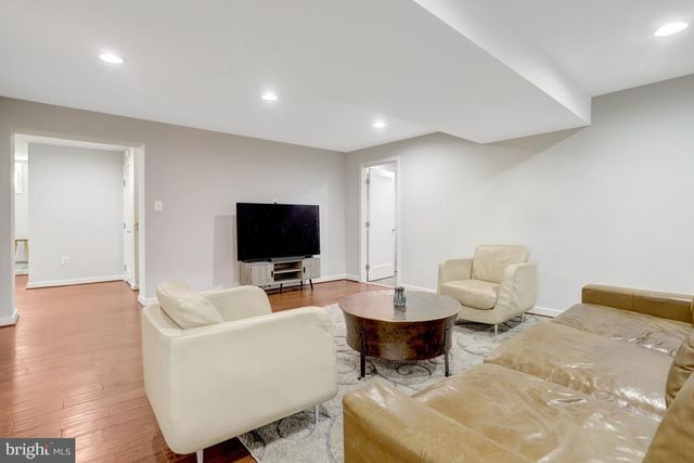 4715 38TH ST N, Arlington, VA 22207