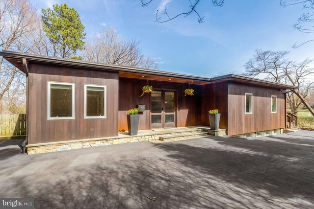 4715 38TH ST N, Arlington, VA 22207