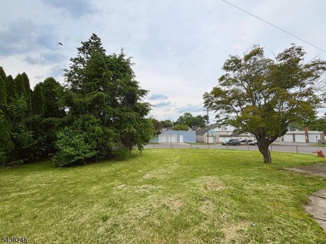 121 Henderson St, Phillipsburg Town, NJ 08865