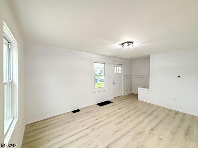 121 Henderson St, Phillipsburg Town, NJ 08865