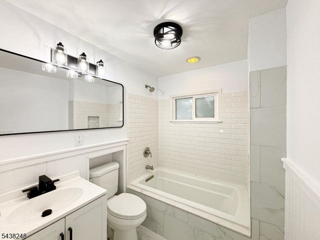 121 Henderson St, Phillipsburg Town, NJ 08865