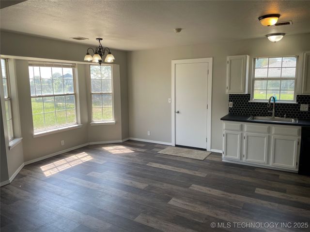 11610 N 191st East Place, Collinsville, OK 74021