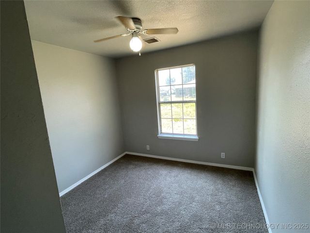 11610 N 191st East Place, Collinsville, OK 74021