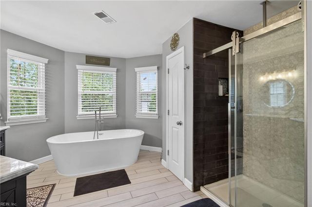 3872 River Oak CIR, Virginia Beach, VA 23456