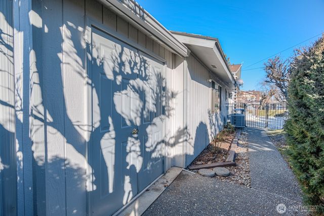 1103 S Skyline Drive, Moses Lake, WA 98837