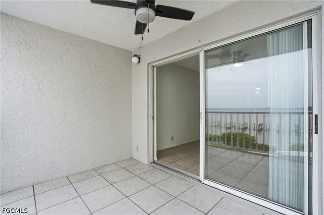 2885 Palm Beach BLVD 301, Fort Myers, FL 33916