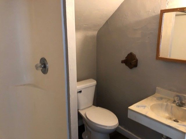 905 E Burlington Street, Iowa City, IA 52240