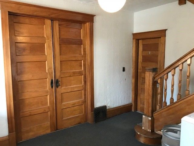 905 E Burlington Street, Iowa City, IA 52240