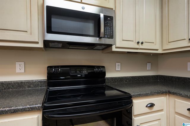 12605 MILL CREEK DRIVE, Northport, AL 35473