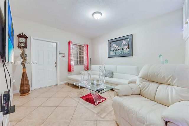 21441 SW 85th Path, Cutler Bay, FL 33189