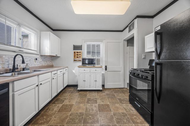 722 7th Street N, Fargo, ND 58102