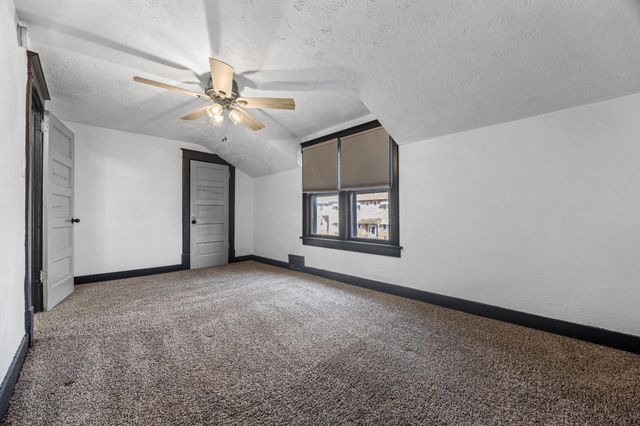 722 7th Street N, Fargo, ND 58102