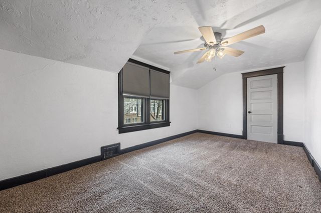 722 7th Street N, Fargo, ND 58102