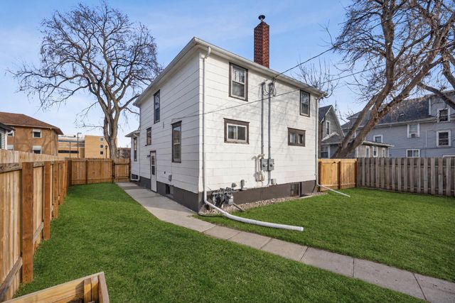 722 7th Street N, Fargo, ND 58102