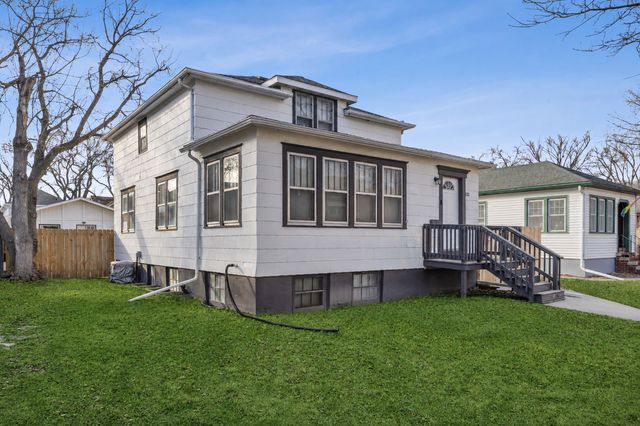 722 7th Street N, Fargo, ND 58102
