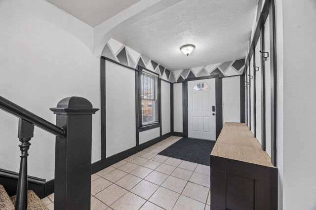 722 7th Street N, Fargo, ND 58102