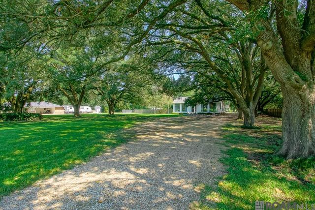 1451 Hwy 75, Sunshine, LA 70780