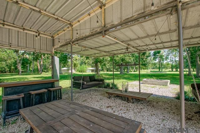 1451 Hwy 75, Sunshine, LA 70780