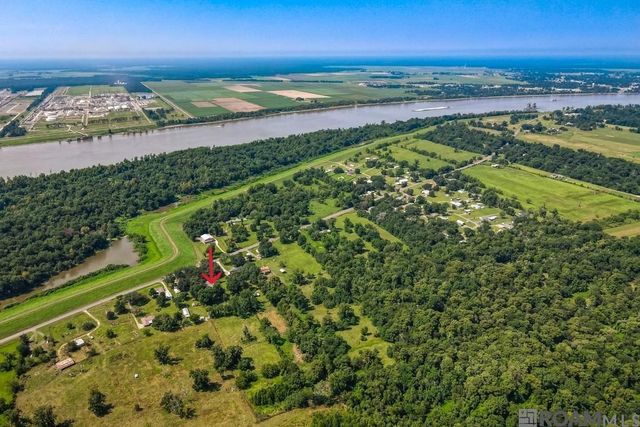 1451 Hwy 75, Sunshine, LA 70780