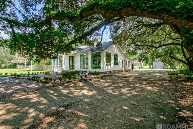 1451 Hwy 75, Sunshine, LA 70780