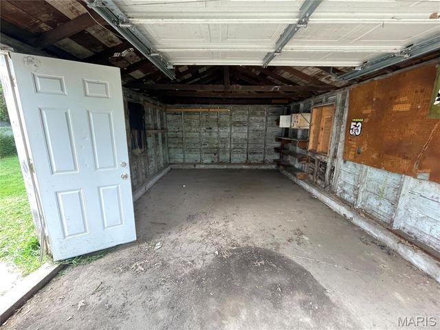 334 Lancashire Road, St Louis, MO 63137