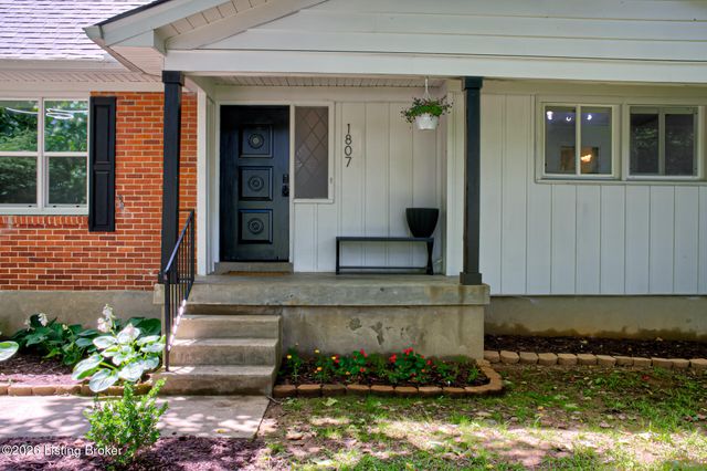 1807 Myddleton Dr, Louisville, KY 40243