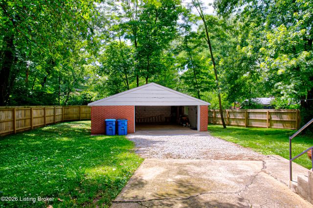 1807 Myddleton Dr, Louisville, KY 40243