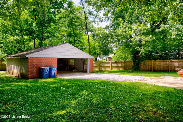 1807 Myddleton Dr, Louisville, KY 40243