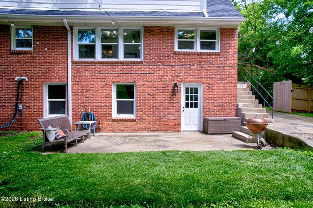 1807 Myddleton Dr, Louisville, KY 40243