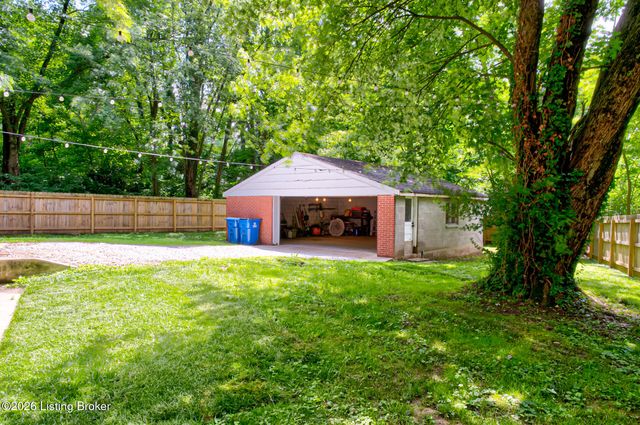 1807 Myddleton Dr, Louisville, KY 40243