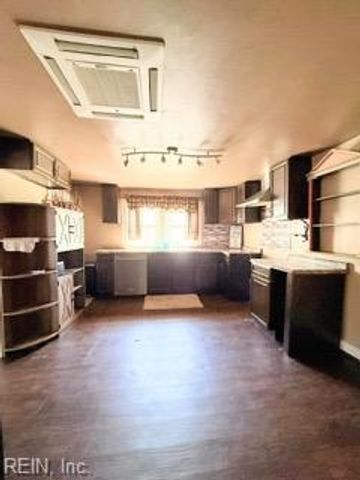 209 Hogart ST, Franklin, VA 23851