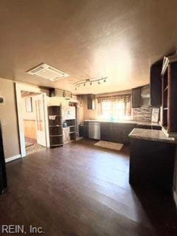 209 Hogart ST, Franklin, VA 23851