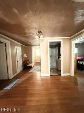 209 Hogart ST, Franklin, VA 23851