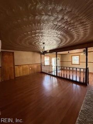 209 Hogart ST, Franklin, VA 23851